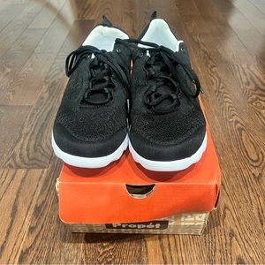 NIB {Propet} TravelActiv Sneakers, 8.5